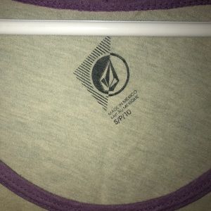 Volcom Tops - Volcom tee long sleeve Volcom Tops - Volcom tee long sleeve
